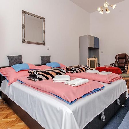 Arany Csillag Apartman Eger Eksteriør bilde