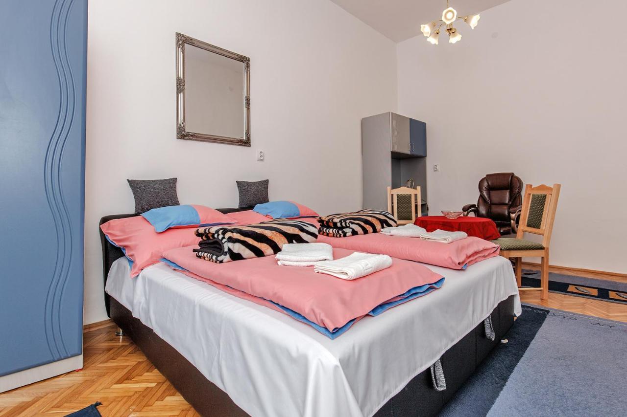 Arany Csillag Apartman Eger Eksteriør bilde